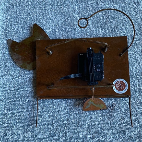 Funky Rustic Metal Cat Lover’s WALL CLOCK Black/White/Bare Metal - Picture 4 of 11